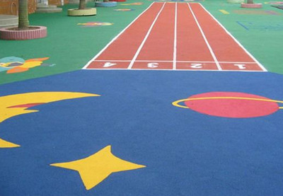 幼兒園室外塑膠地面施工注意事項和塑膠場地做法是什么？